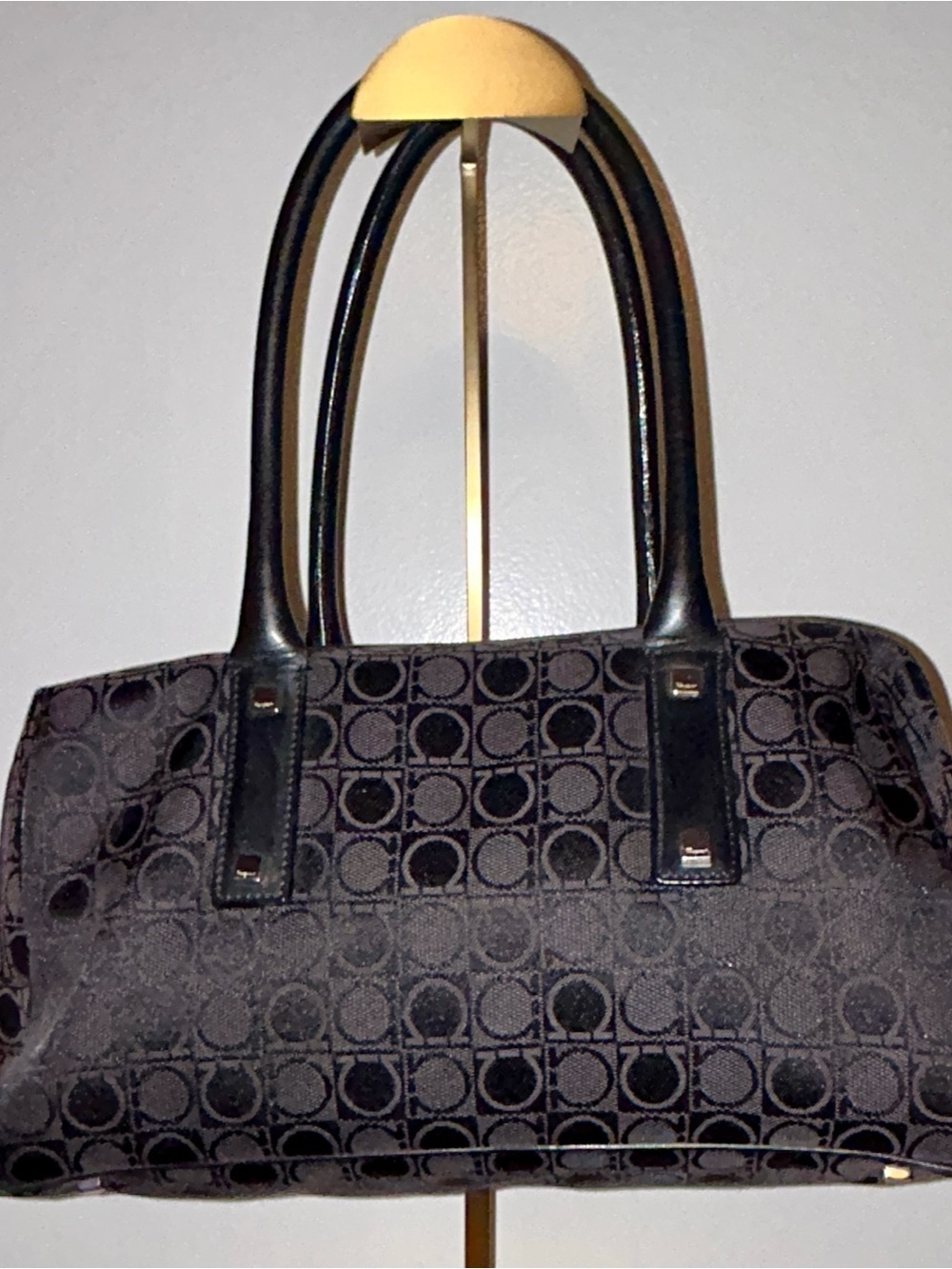 Salvatore Ferragamo Gancini Shoulder Bag. Perfect Conditon